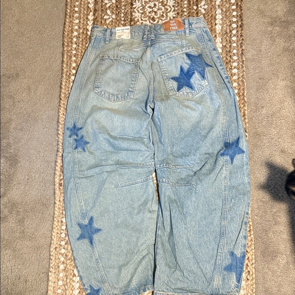 Free People/we the free barrel jeans Light Blue Button-Fly with stars Jeans Sz28 - Picture 4 of 7